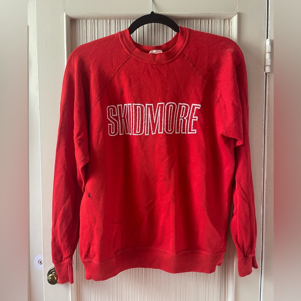 Destroyed Skidmore College vintage red sweatshirt